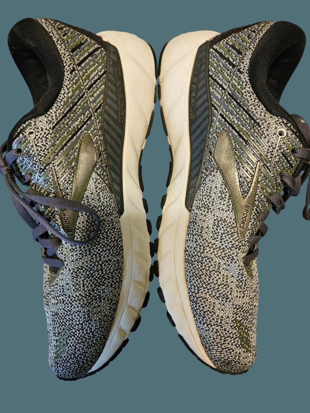 Brooks Adrenaline GTS 19 Gray Running Sneakers Men Size 8 Medium (D) 1102941D017